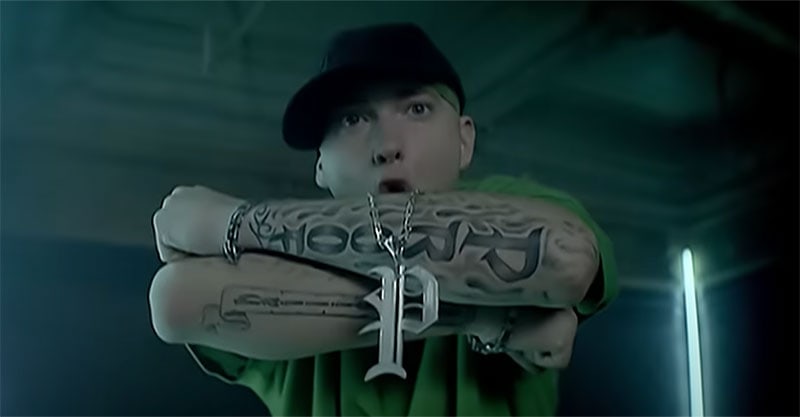 Akon ft. Eminem - Smack That