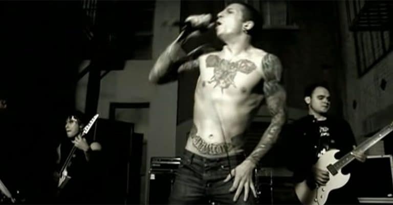 27 Best Drop-C Songs – With Tabs