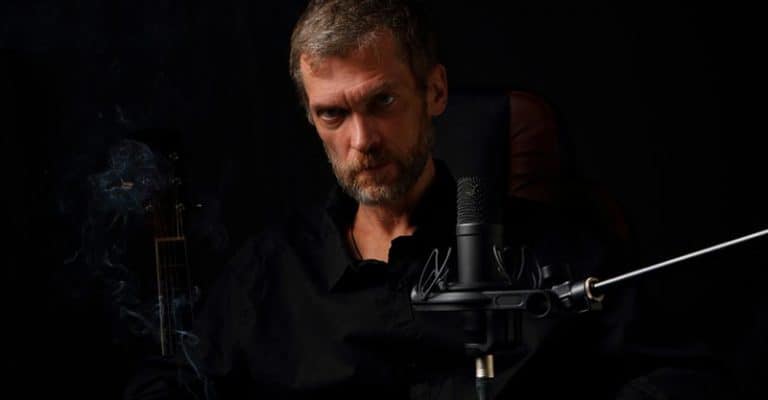 10 Bad Singing Habits You Should Quit Right Away