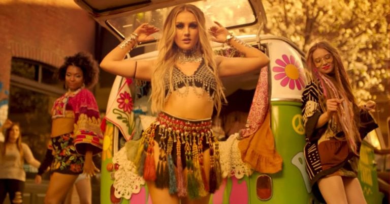 27 Best Clean Pump-Up Songs, Great For A Walk Up