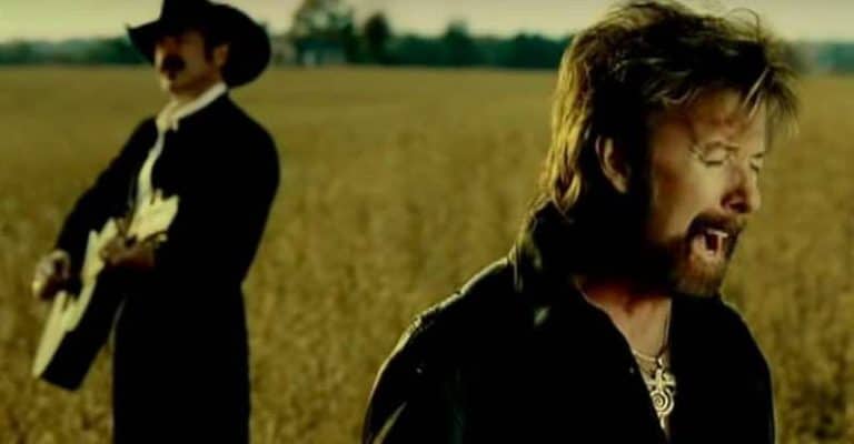 31 Best Country Songs About God