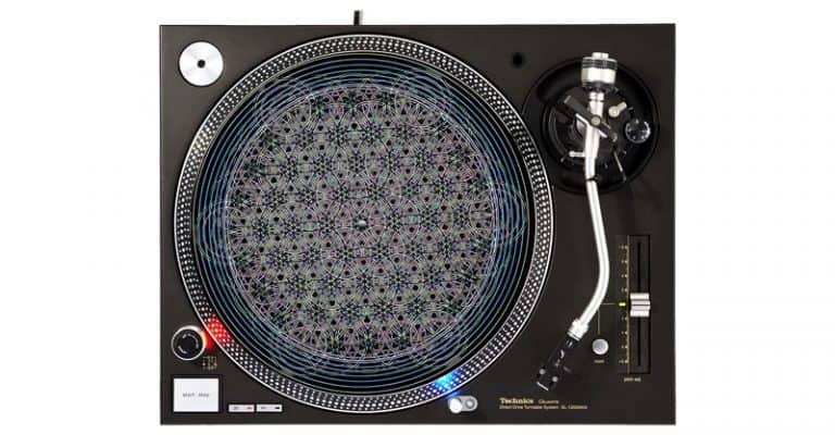 10 Best Dj Slipmats 2023 For Controlled Mixing, Cutting & Scratching