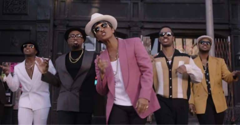 41 Best Karaoke Songs For Men