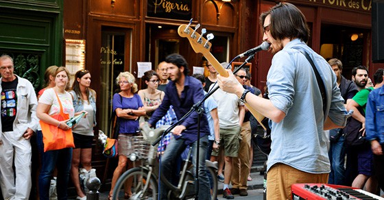 How To Make Money Busking Guitar As A Street Performer