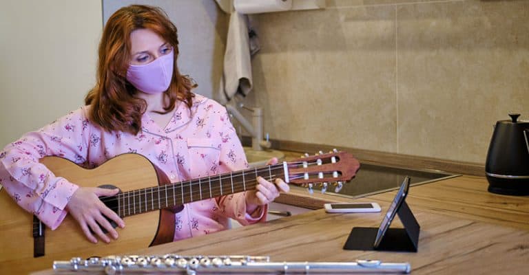 5 Ways to Connect with Fans During the Coronavirus Quarantine