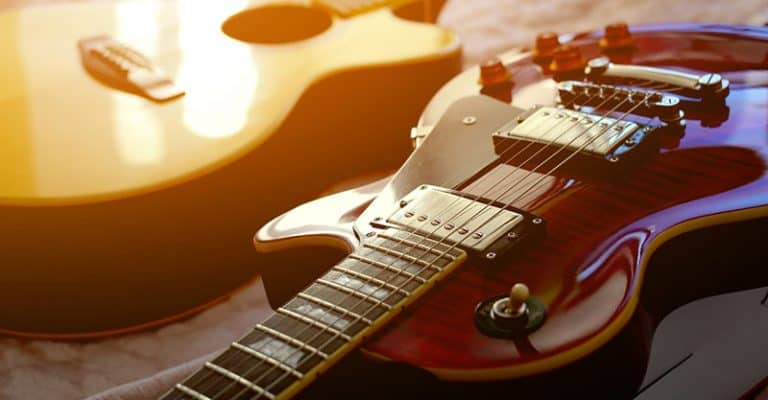 Do Electric Guitar Strings Work On Acoustic Guitar (And Vice Versa?)