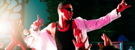 10 Things Musicians Should NEVER Do When Performing On Stage