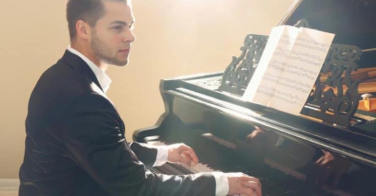 How Much Do Pianists Make? Professional Concert, Classical & Church Piano Players Considered