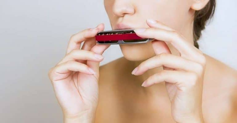 How to Breathe While Playing Harmonica: 8 Breathing Techniques