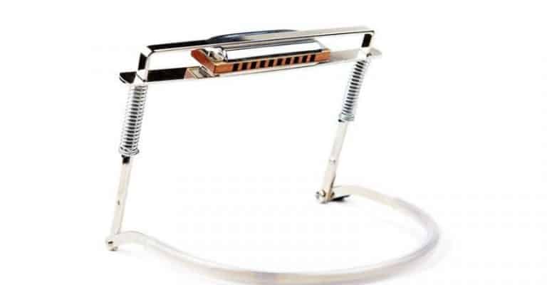How to Use A Harmonica Holder