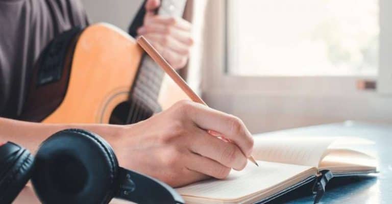 How to Write a Song on Guitar