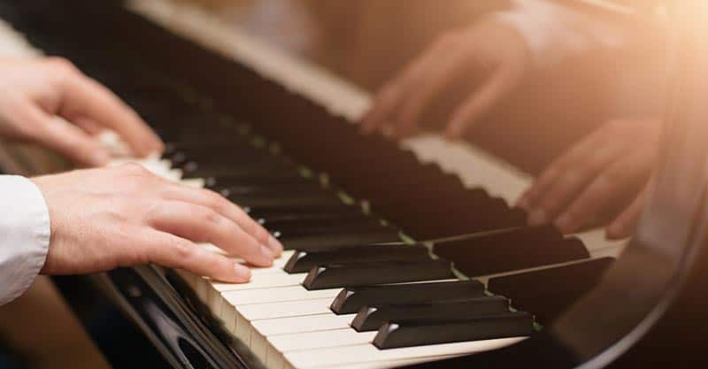 How To Play Piano For Beginners