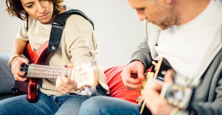 How To Promote Your Guitar Lessons Online And Offline