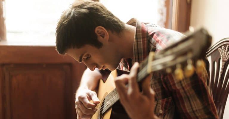 What Is The Best Way To Teach Yourself Guitar?