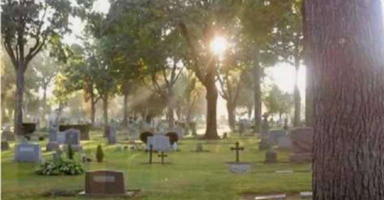 27 Traditional Funeral Songs