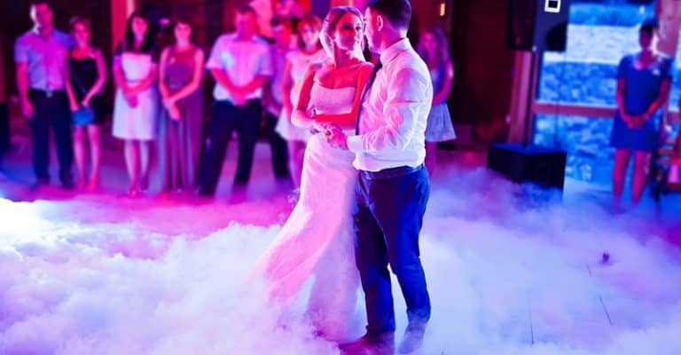 How To Become A Wedding Singer, And How Much They Get Paid