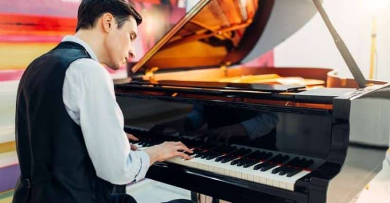 What Does a Pianist Do? With Real Examples