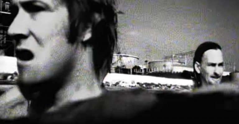 What Is Grunge Music? With 7 Top Examples & History