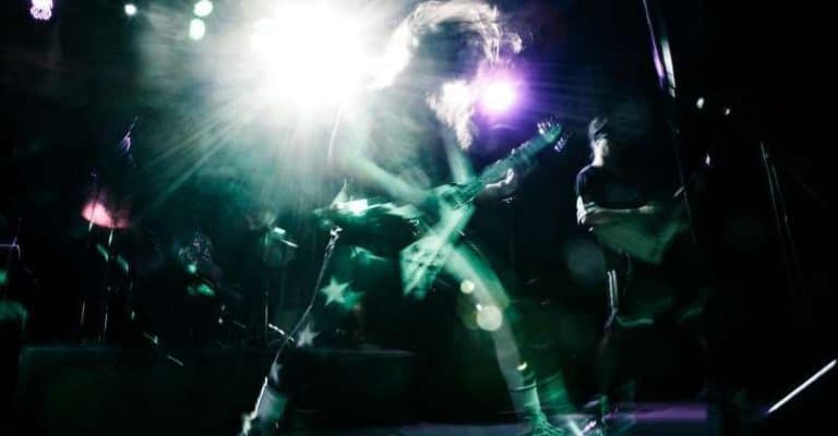 What Is Heavy Metal Music? With 9 Top Examples & History