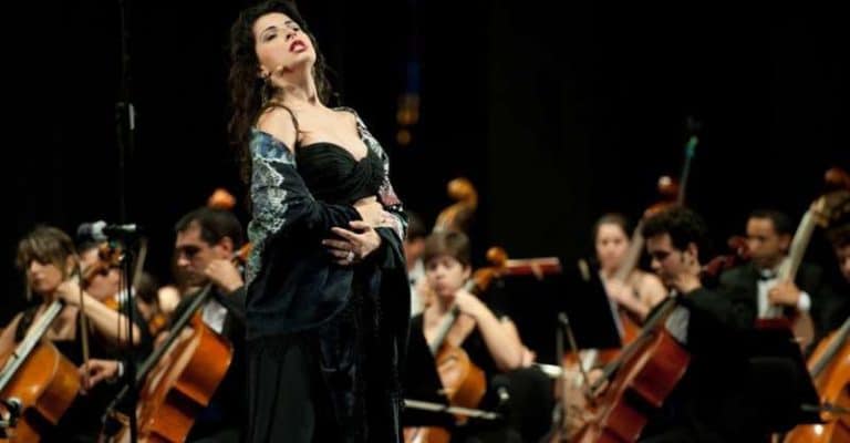 What Is Opera Music? With 7 Top Examples and History 