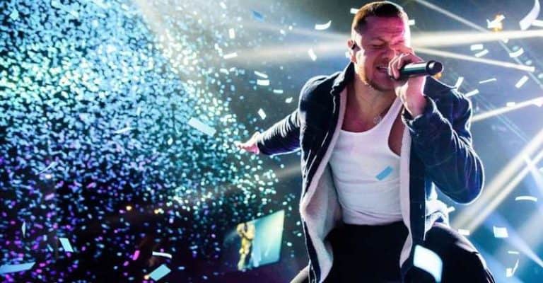What Is Pop Rock Music? With 7 Top Examples & History