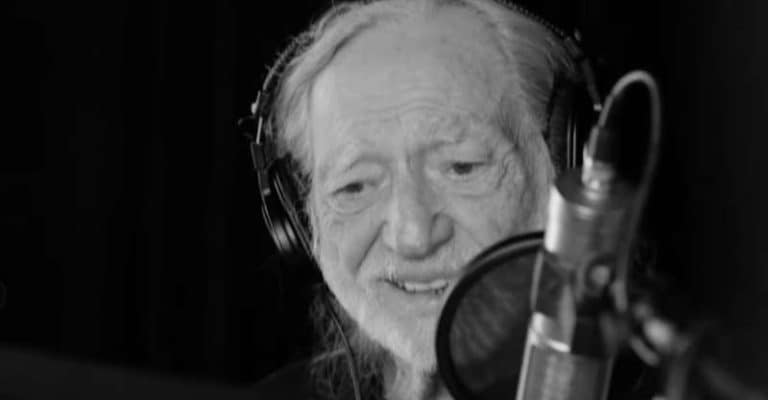 21 Willie Nelson Funeral Songs