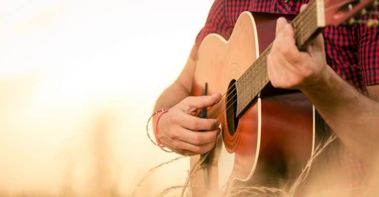 How To Write A Country Song That’s Authentic (In 6 Steps)