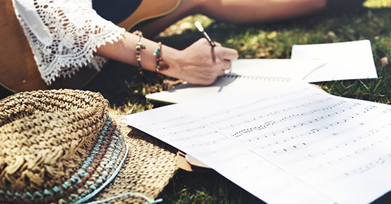 How To Write A Verse For A Song